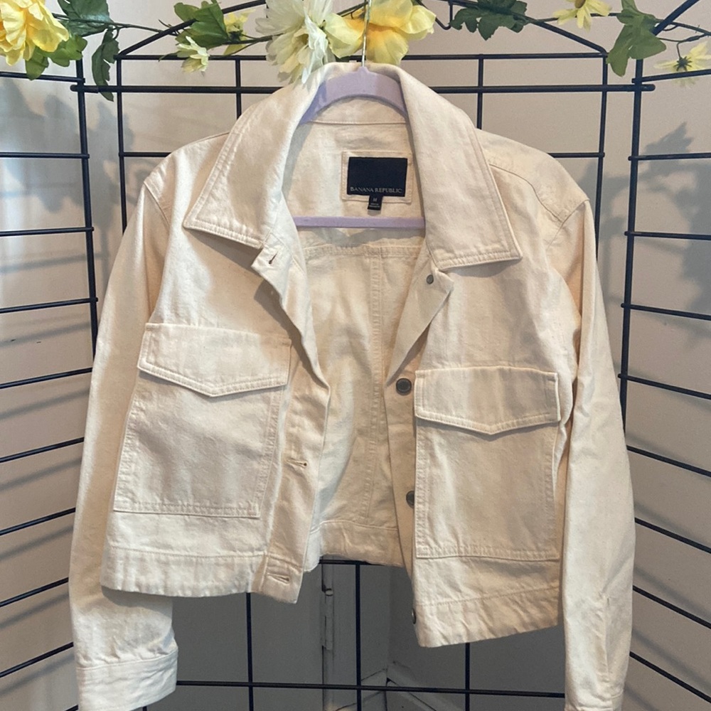 Cropped Off-White Denim Jacket